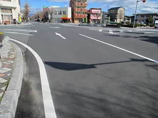 舗装補修工事後の市道駅北1号線