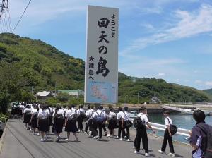 住吉中学校見学の様子2