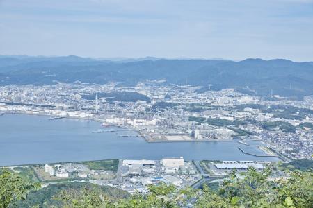 太華山から見た市街地の様子