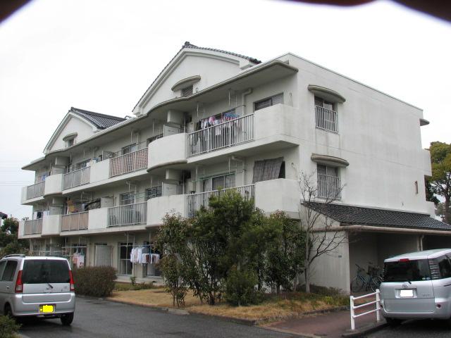 五月住宅1棟の外観