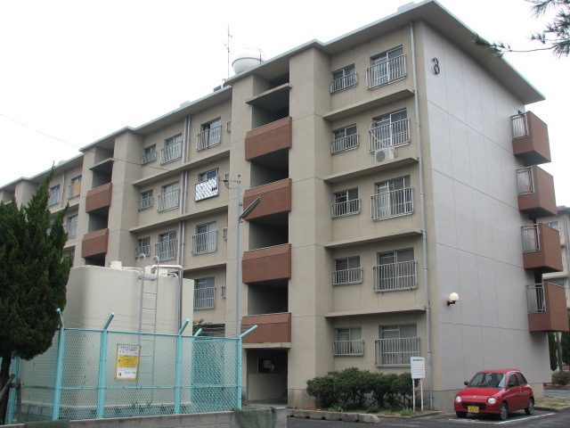 周南第4住宅3棟外観