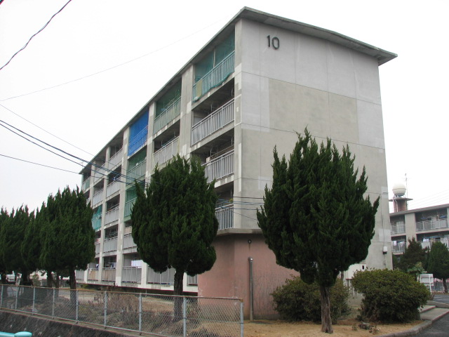 周南第4住宅10棟外観