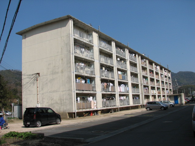 瀬ノ上住宅9棟外観