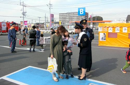 イオンタウン久米にて広報