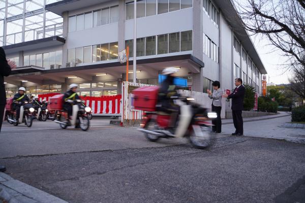 年賀はがき出発式2