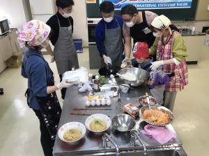 各国の料理を作っています。