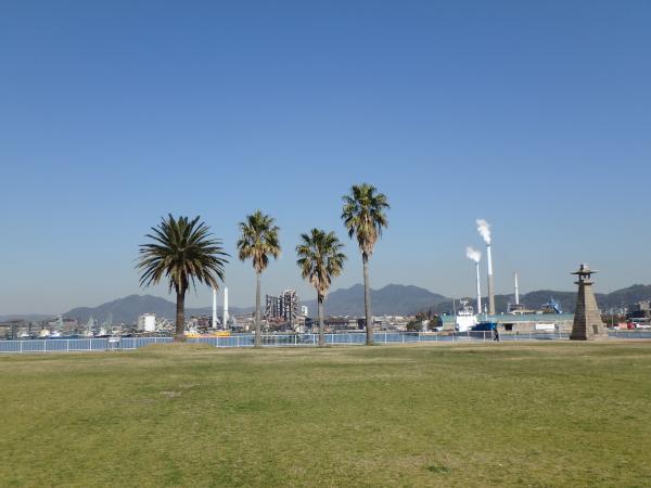 日中の晴海親水公園