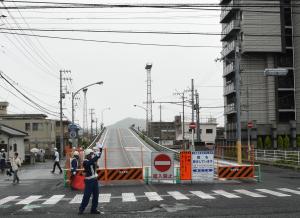 川手交差点交通規制状況