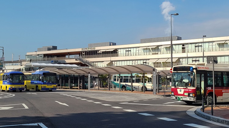 徳山駅前バス乗り場