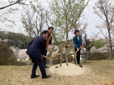 桜の森植樹式