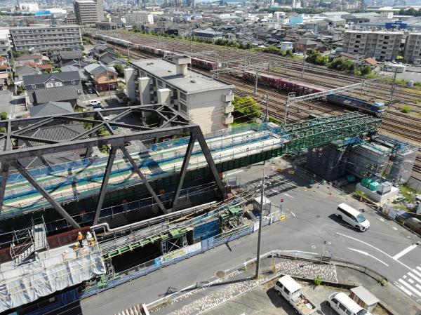 架設桁送り出し前