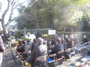 ツル慰霊祭全体