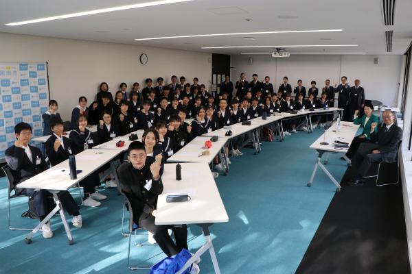 中学生と市長、教育長