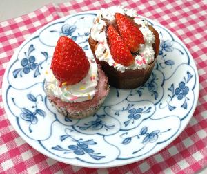 いちごミルクチョコレートケーキ