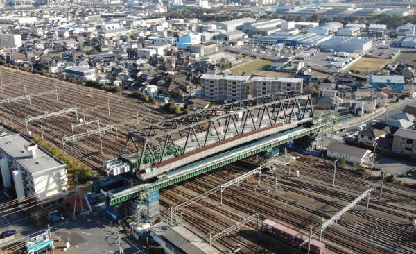 トラス送り出し後