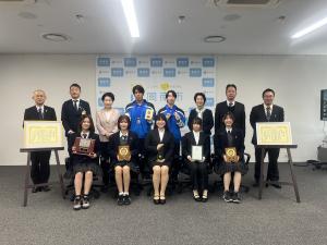 学生との記念撮影