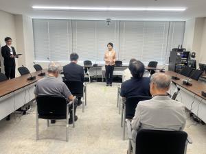 挨拶の様子