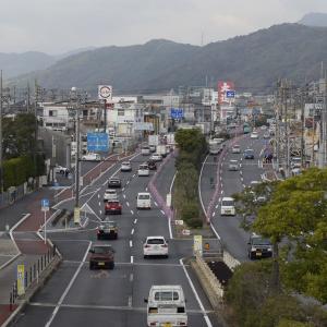 国道2号 三田川交差点を望む写真です