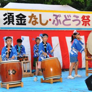 オープニングは児童による太鼓