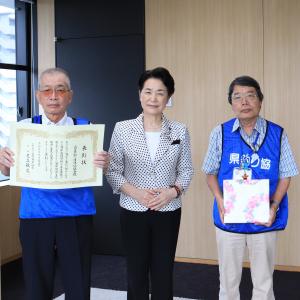 山口県釣り団体協議会の2人と市長