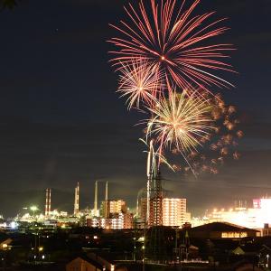 市街地で上がる花火