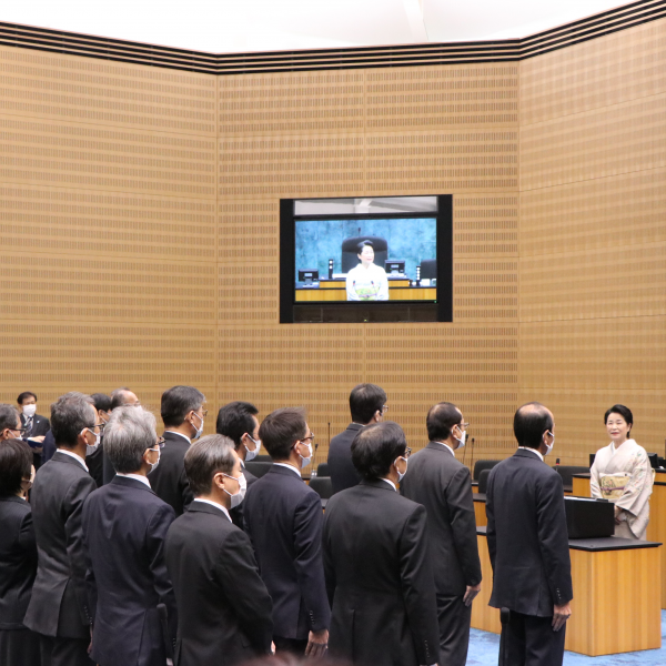 新年のあいさつをする藤井市長